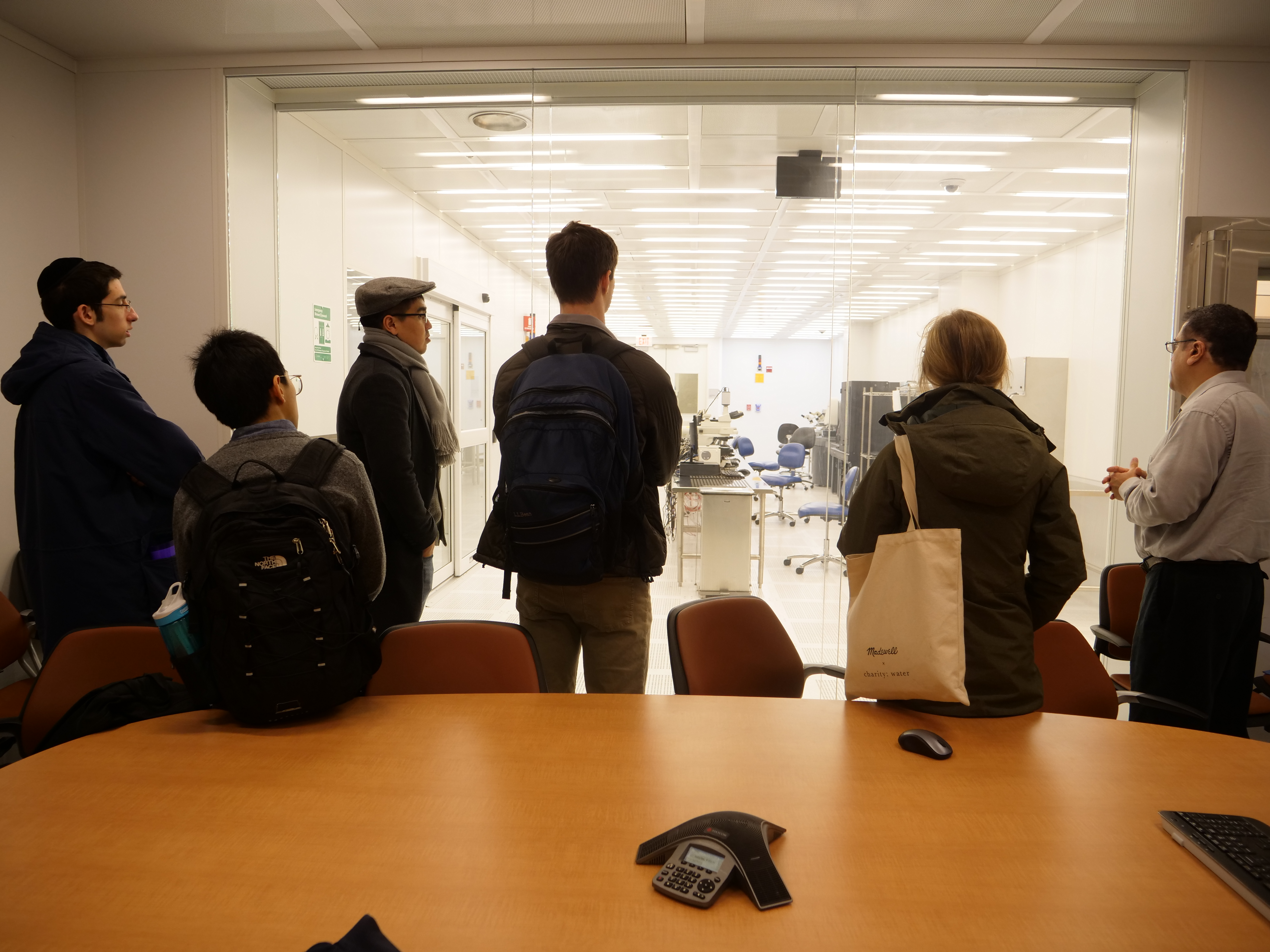 Applied Physics prospective students visit NUFAB's clean room.
