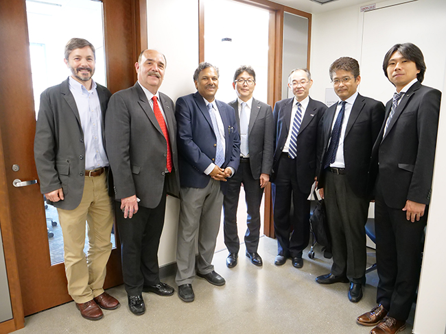 group picture with NUANCE Chad Goeser VPD and JEOL Japan visitors 