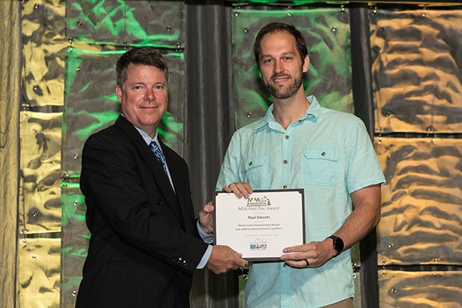 Paul Smeets gets an award