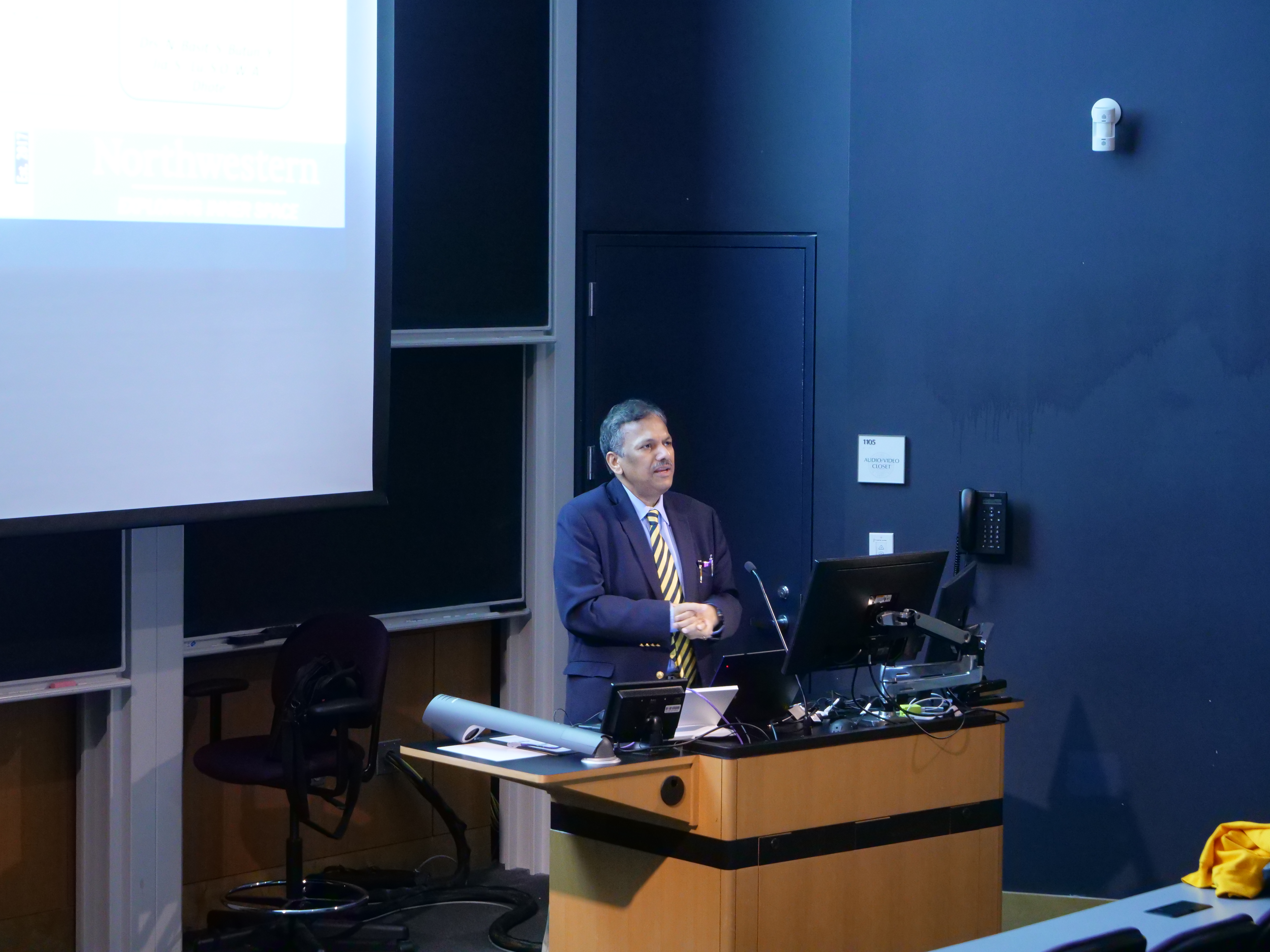 NUANCE/SHyNE Director Professor Dravid, welcomes M3S attendees