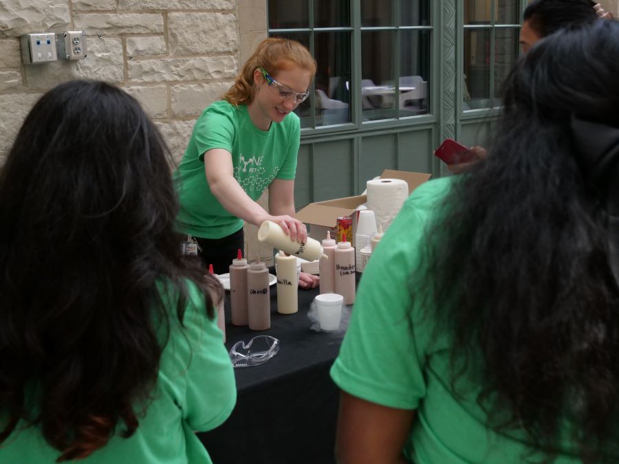 demonstrating how to make LN ice cream